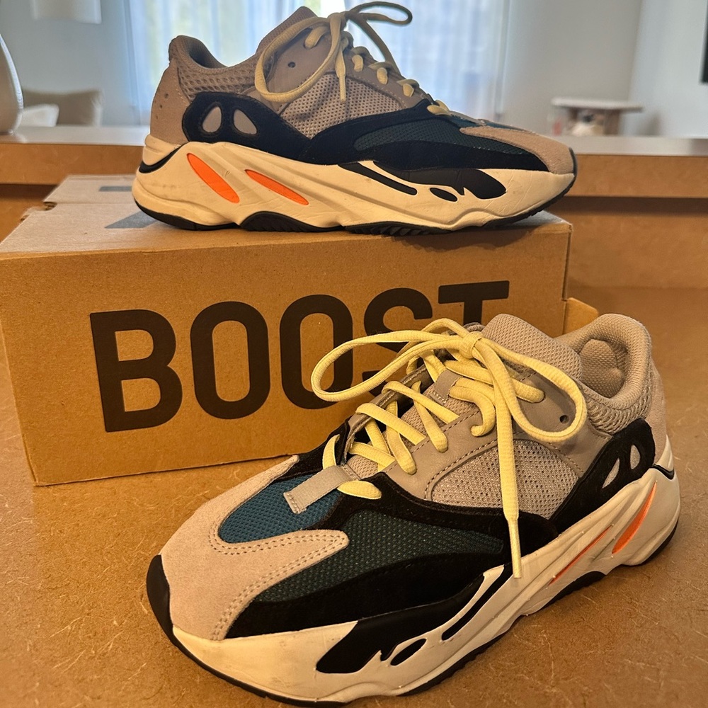 Adidas Yeezy Boost Waverunners 700 6.5 men/8 women, lightly worn, like New!